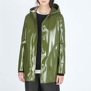 NWT ZARA OLIVE GREEN VINYL RAINCOAT SIZE: S